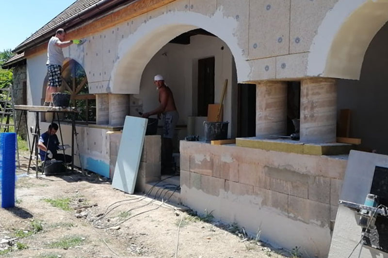 Új építésű parasztház Heraklith-Tektalan homlokzatszigeteléssel