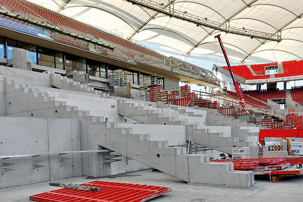 Stadionátépítés Stuttgartban