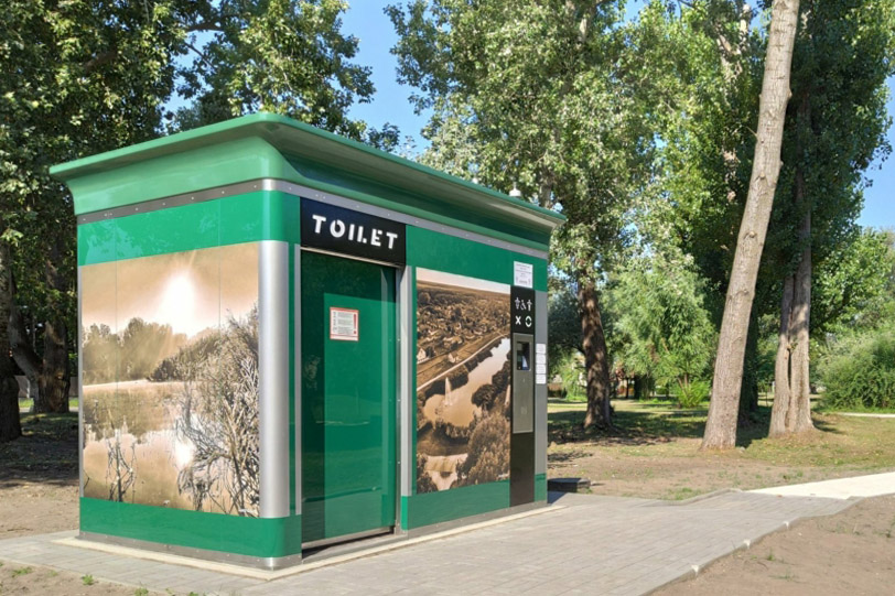 Art Relic Automatic, utcabútor jellegű, automatikus működésű köztéri illemhely, nyilvános WC