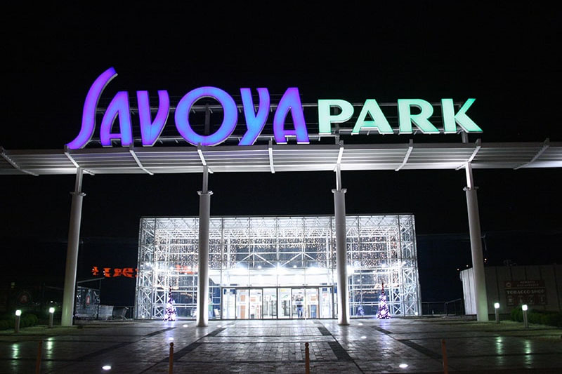 Savoya Park logó (3D világítóbetűk)