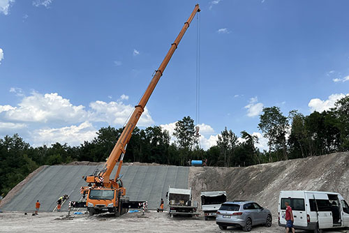 Bányameddő rézsűjének erózióvédelmi burkolása Concrete Canvas CCX-M GCCM