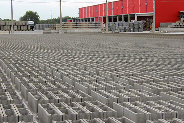 Beton falazó- és zsaluzóelemek - SW Umwelttechnik Magyarország Kft. 3 Beton