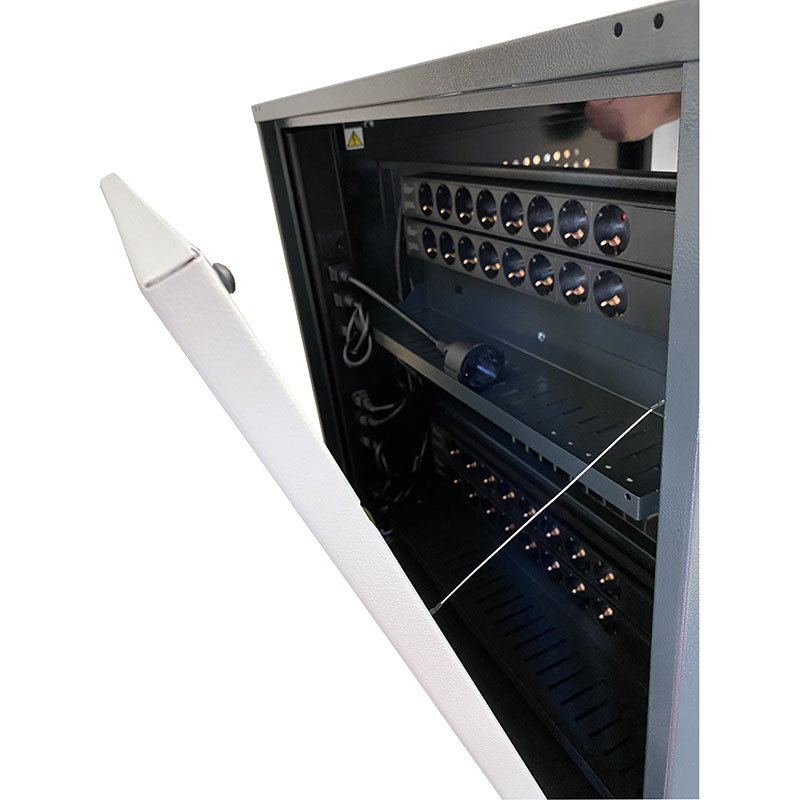 Laptop- és tablettároló szekrény a META Vasipari Kft.-től 5 tablettároló