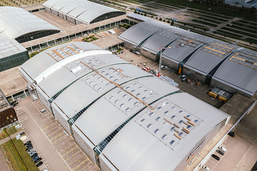 A Messe Karlsruhe hő- és füstelvezető rendszerének korszerűsítése