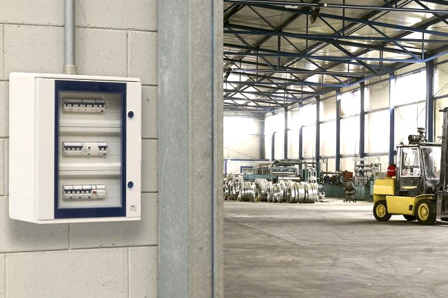 Installáció_elosztó- és csatlakozórendszerek