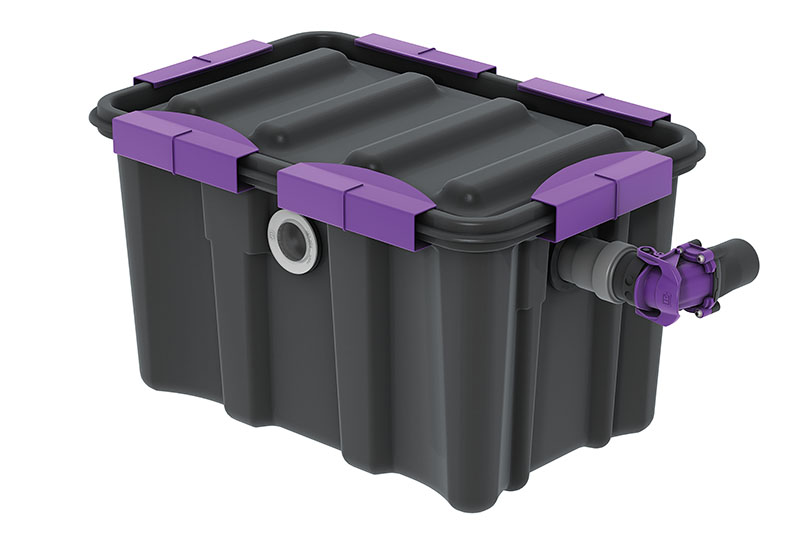 A KESSEL EasyClean free UnderSink zsírleválasztó a legjobb megoldás a korlátozott méretű helyekre, ahol nagy, központi zsírleválasztó beszerelése nem lehetséges. Kis éttermekben, elviteles büfékben vagy food truckokban, ahol csak kis mennyiségű szennyvíz keletkezik, ugyanakkor a rendelkezésre álló hely is korlátozott, a KESSEL EasyClean free UnderSink lehetővé teszi a zsírok és olajok egyszerű és hatékony összegyűjtését a legkisebb helyigénnyel.