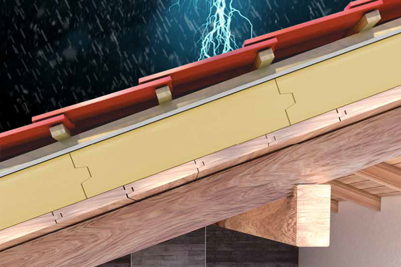 Tökélyre fejlesztett szarufa feletti hőszigetelés